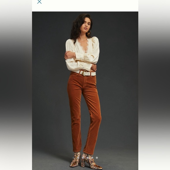 MOTHER Mid rise dazzler ankle fray in brown corduroy. Size 27.